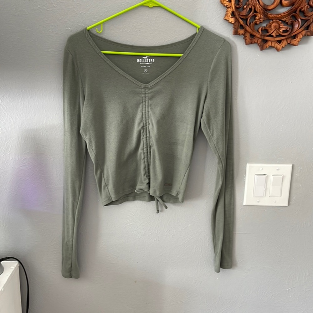 Cropped long sleeve from Hollister